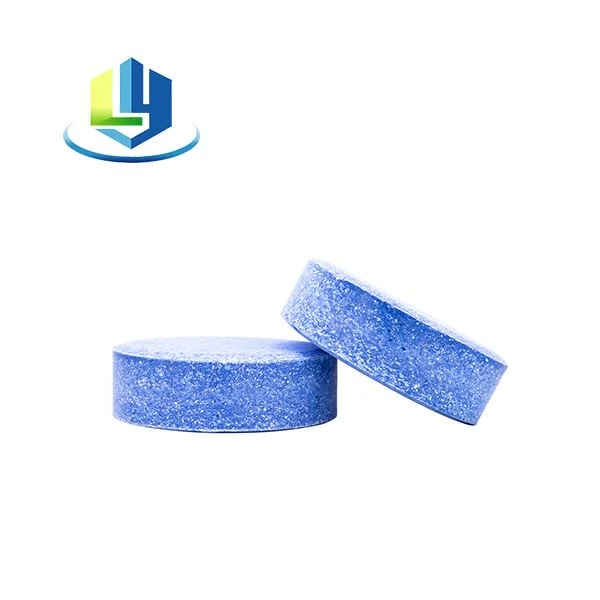What are the main components of chlorine tablets