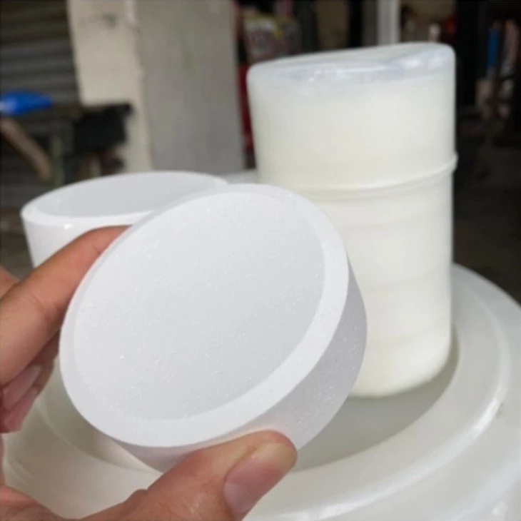 Swimming Pool Chemical Tablet Trichloroisocyanuric Acid 90% TCCA Free Sample